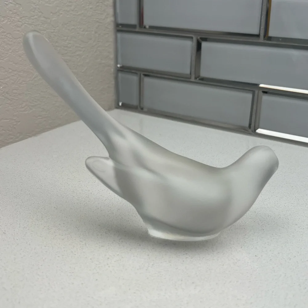 Vintage Fenton Frosted Satin Happiness Bird 1970s